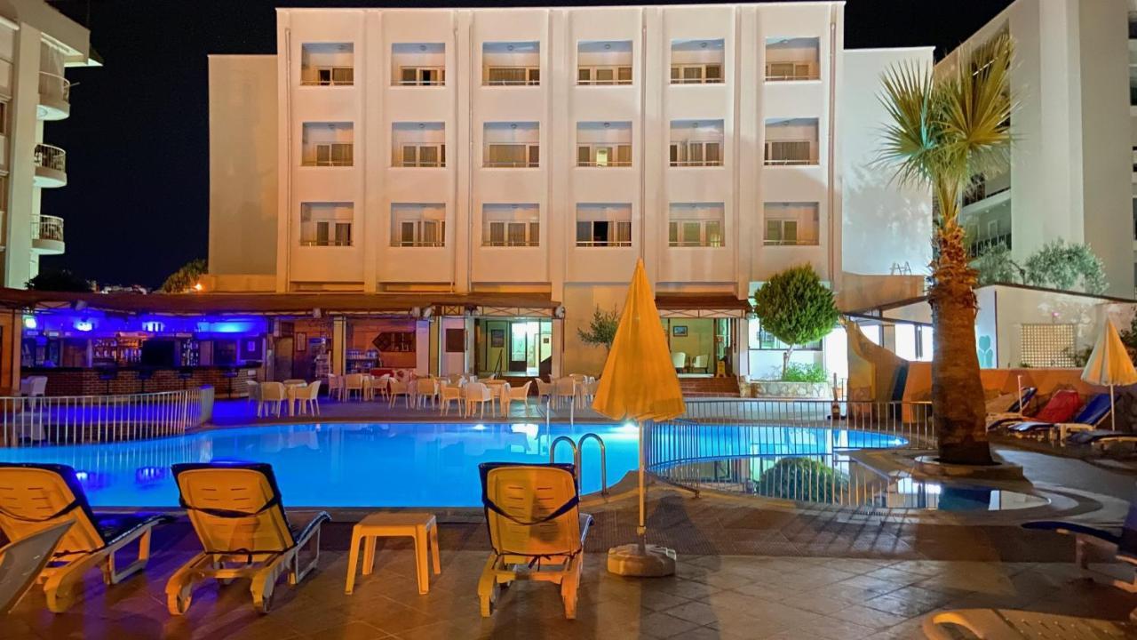 Oya Family Suites คูซาดาซี ภายนอก รูปภาพ