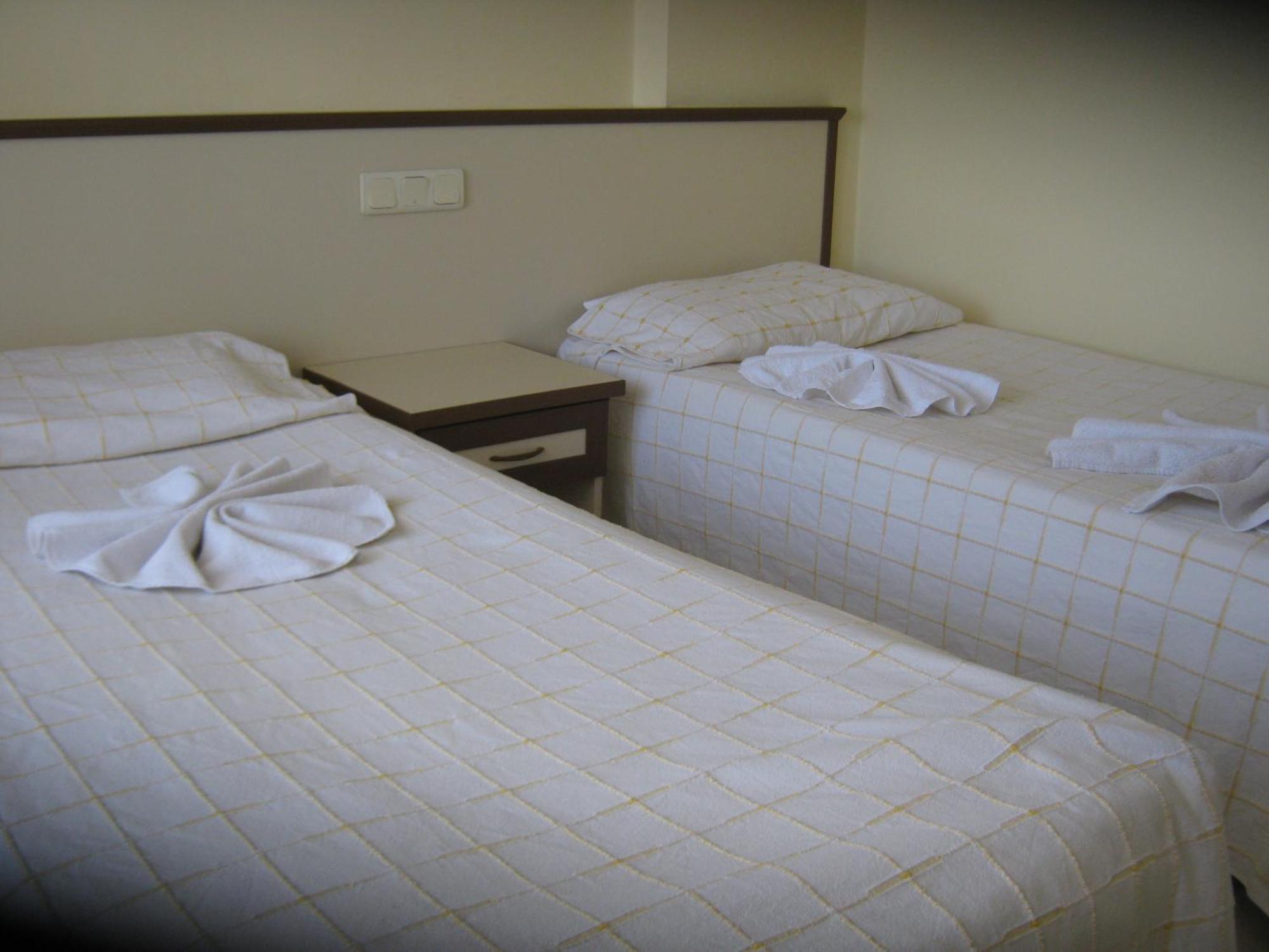 Oya Family Suites คูซาดาซี ภายนอก รูปภาพ