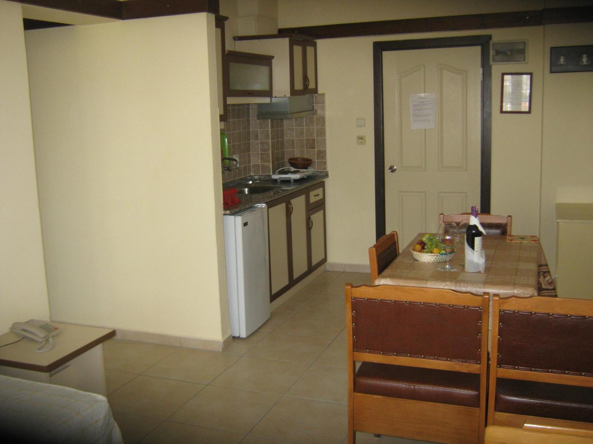Oya Family Suites คูซาดาซี ภายนอก รูปภาพ