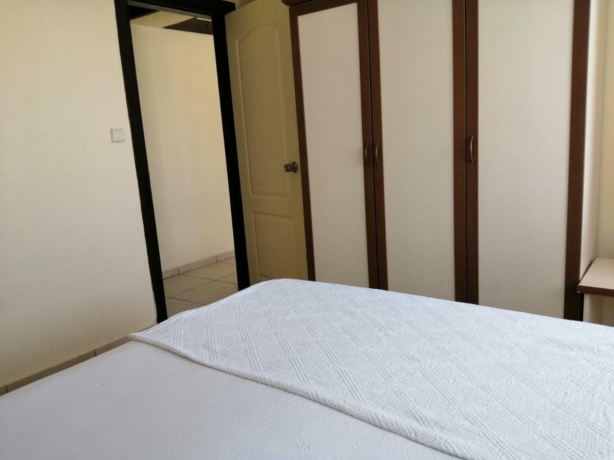 Oya Family Suites คูซาดาซี ภายนอก รูปภาพ
