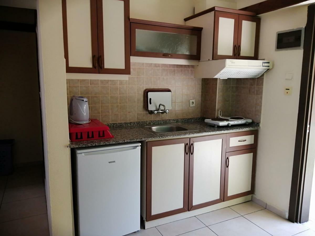 Oya Family Suites คูซาดาซี ภายนอก รูปภาพ