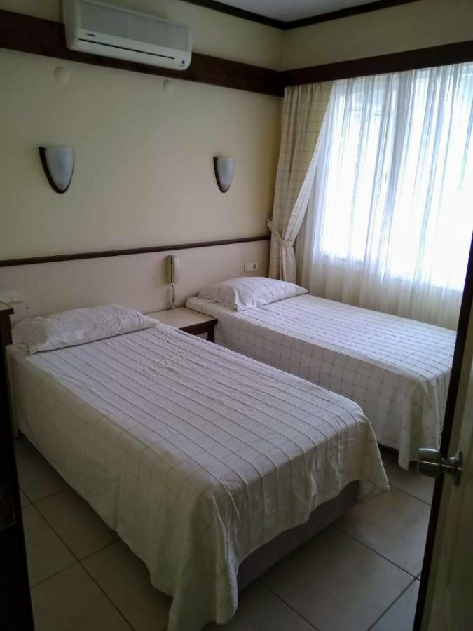 Oya Family Suites คูซาดาซี ภายนอก รูปภาพ
